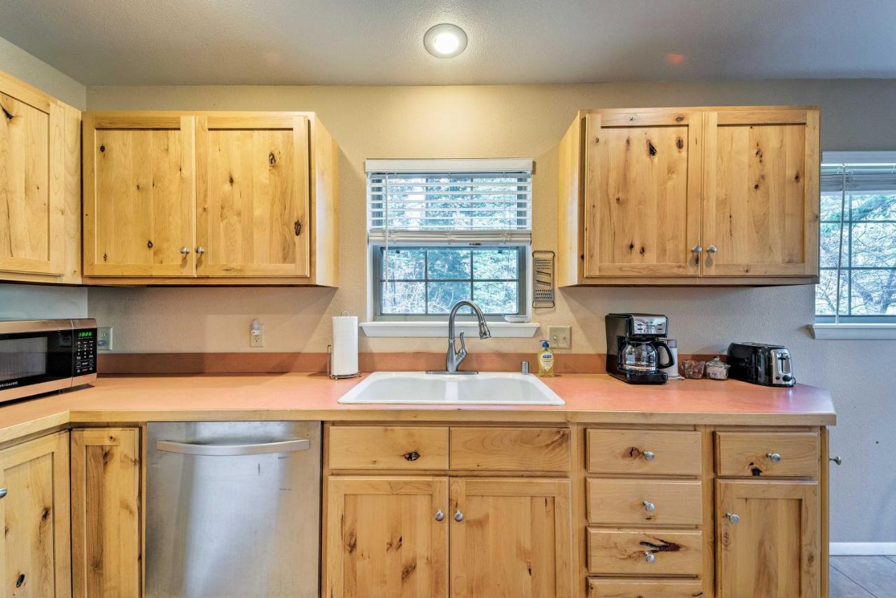 Scenic Riverside Cabin In Ruidoso With Deck And Grill! Esterno foto